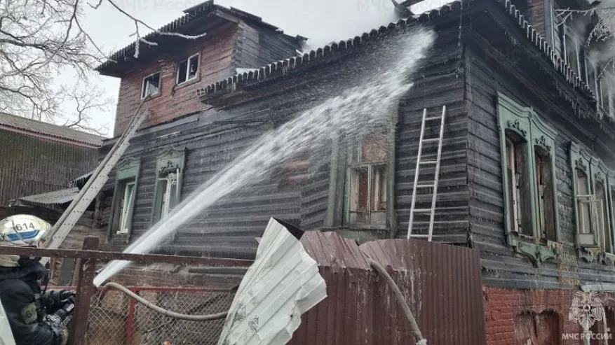 Главная картинка новости: В Костроме собирают вещи для многодетных родителей, чей ребенок погиб при пожаре на улице Свердлова