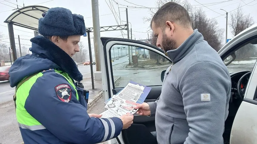 Главная картинка новости: С 21 марта начнут лишать прав за вождение без куртки? Водители столкнутся с неожиданным сюрпризом