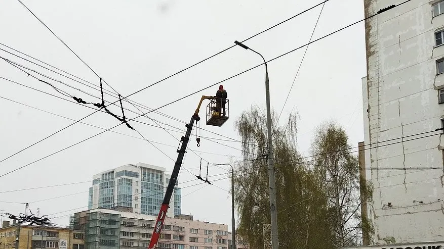 Главная картинка новости: В Костромской области полностью восстановили электроснабжение