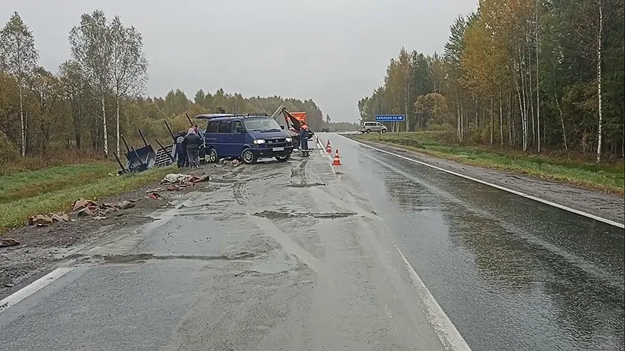 Главная картинка новости: В Костромской области произошло смертельное ДТП из-за отцепившегося прицепа "Камаза"