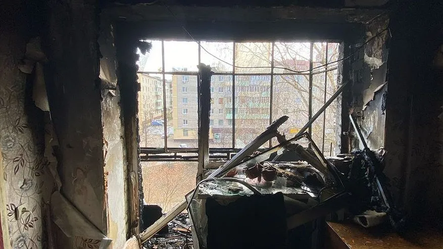 Главная картинка новости: Окурок уничтожил квартиру: костромич заплатит штраф за опасное курение