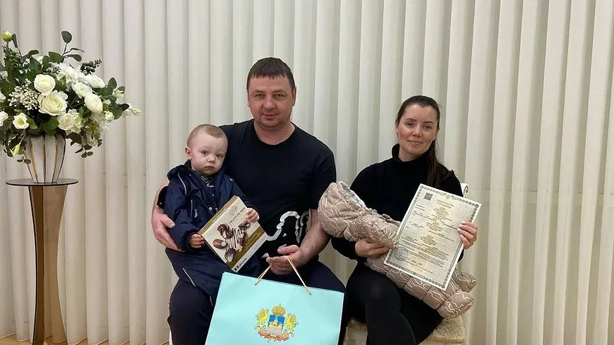 Главная картинка новости: Услышанный Богом: в Костроме с начала года родился 500-ый малыш