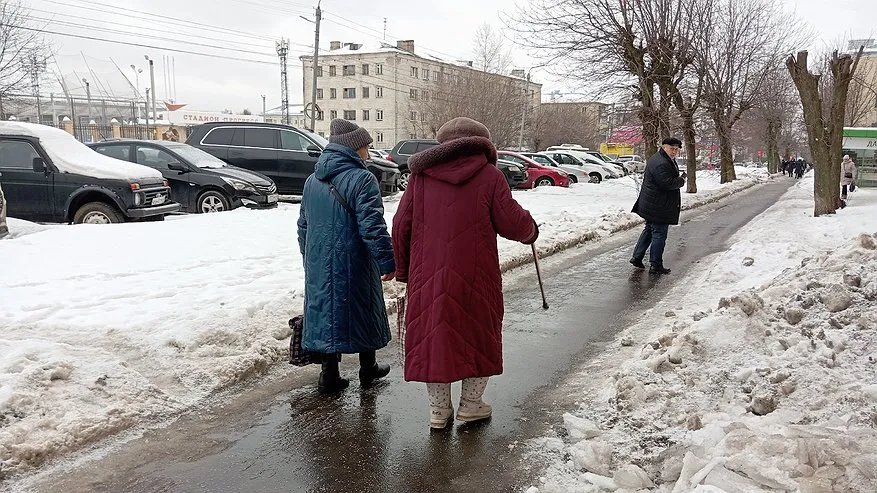 Главная картинка новости: В феврале будет 3 доплаты к пенсии. Пенсионерам объявили важную информацию, но есть нюансы