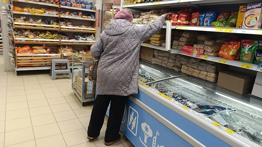 Главная картинка новости: Пенсионерам в апреле зачислят на карту весеннюю выплату с четырьмя нулями: указ приняли тихо