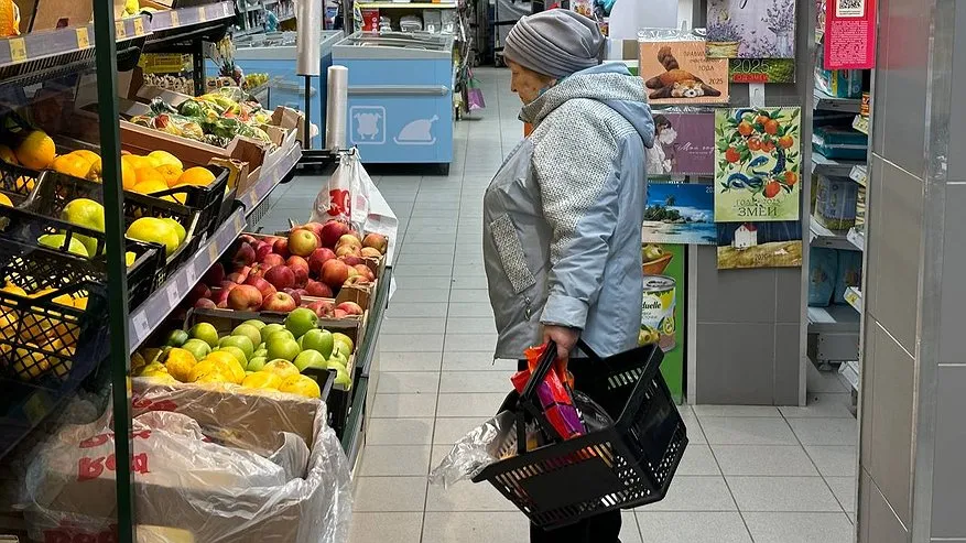 Главная картинка новости: Указ принят - в декабре будет три доплаты к пенсии. Пенсионерам в России уже сообщили о приятном сюрпризе