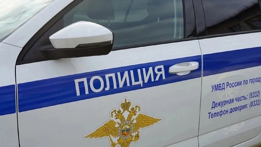 Главная картинка новости: Костромич напал на отца с ножом и забрал полмиллиона рублей ради побега с любовницей