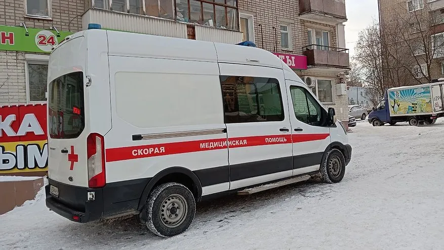 Главная картинка новости: Упавшей в люк пожилой костромичке выплатят миллион рублей