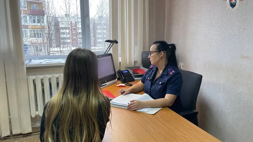 Главная картинка новости: Костромская мать-кукушка оставила сына и дочь без денег