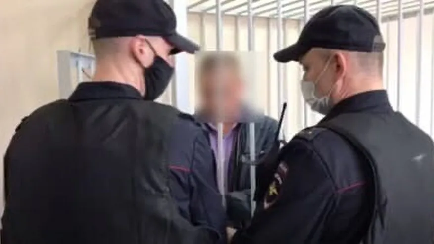 Главная картинка новости: Двое костромских заключенных вернулись в колонию за экстремизм