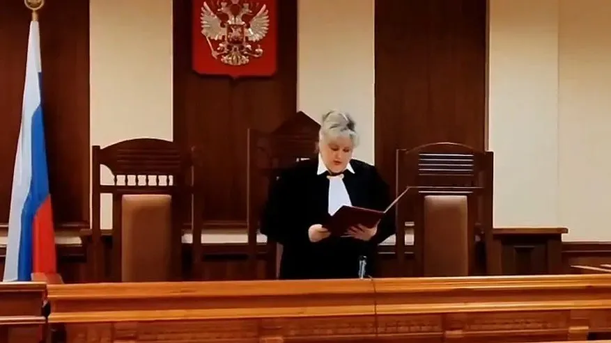 Главная картинка новости: За попытку помощи украинским террористам костромичу дали 4 года колонии