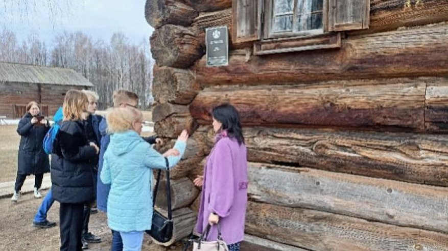 Незрячим людям помогут увидеть и оценить памятники деревянного зодчества 