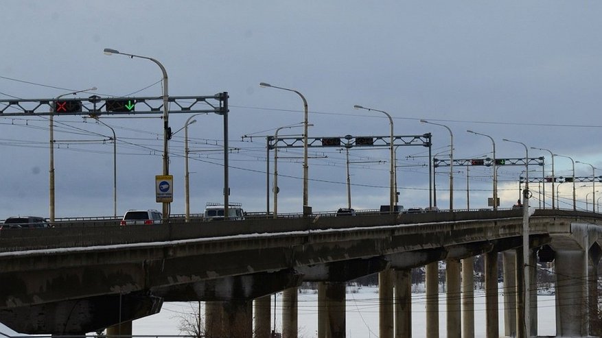 В понедельник будет не проехать под мостом через Волгу