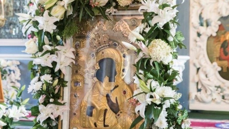 Завтра в Костроме отметят день обретения Федоровской иконы Божией матери