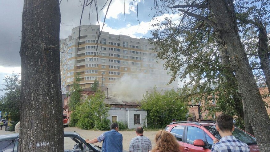 На Никитской снова пожар в районе заброшенной прачечной