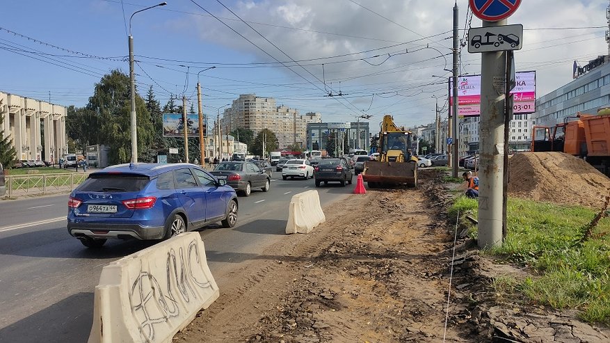 В Костроме ремонтируют улицы, испорченные транзитными фурами