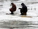 На Волге снизился уровень воды, а лед теряет запасы прочности