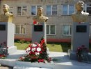 В Костромской области установили памятник летчику Борису Сыромятникову