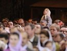 Православные верующие празднуют Рождество Христово