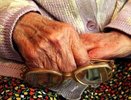 Наглая аферистка ушла от 86-летней бабушки довольная и при деньгах