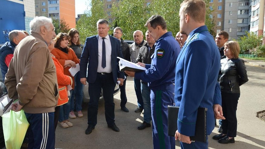 Подрядчики, ремонтирующие теплосети, нарвались на комиссию, с участием прокуратуры