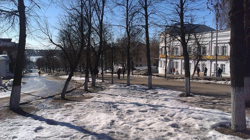 Своим названием  самая «парадная» улица в Костроме обязана жителям сегодняшнего Заволжья