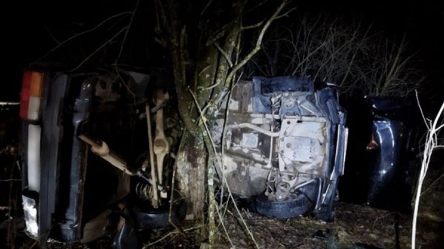 Водитель и пассажир легковушки погибли в страшном ДТП под Чухломой