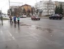 На главной улице города таксист сбил подростка