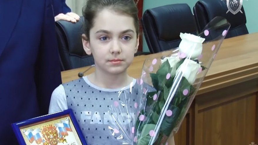 11-летнюю Арину Левкову из Нерехты наградили за спасение родных и соседей