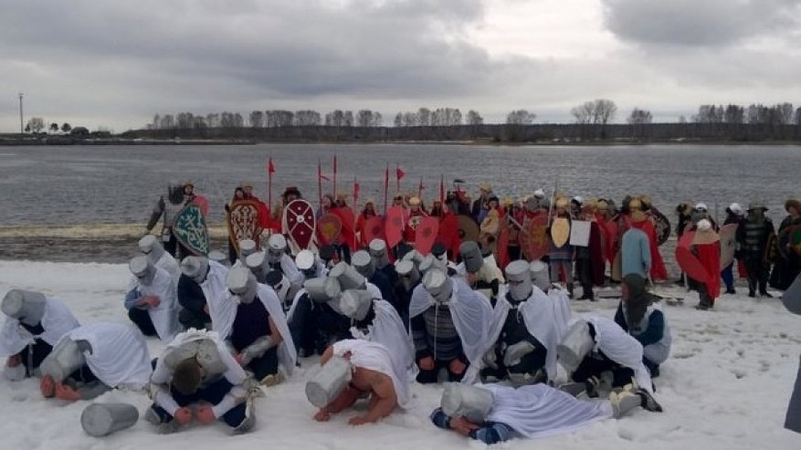 В минувшие выходные под Костромой русские витязи разгромили полчища «крестоносцев»