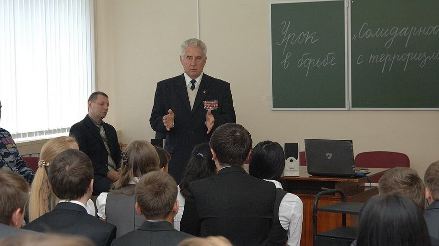 Сотрудники ФСБ посетили школы Шарьи, Буя и Костромы