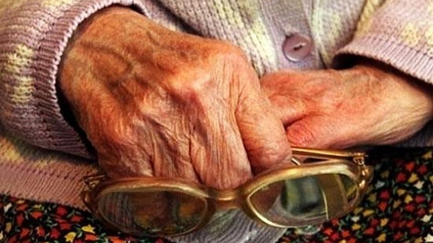 Пенсионера, избившего бабушку молотком по голове, посадили на 5 лет