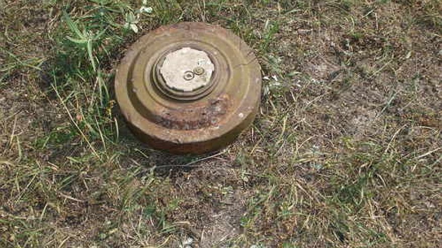 Строители нашли на Никитской противотанковую мину