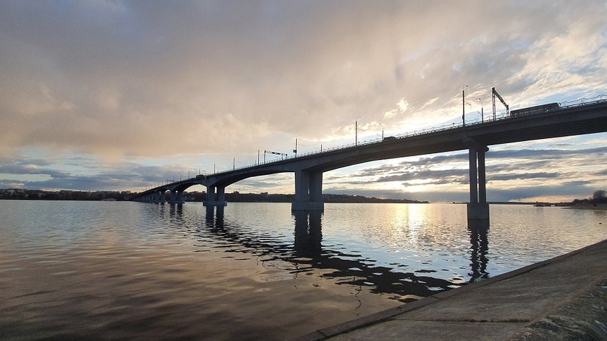 На мосту через Волгу скоро начнутся дорожные работы