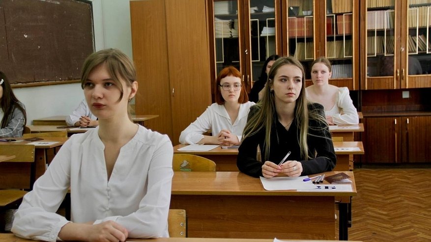 Выпускники костромских школ начинают сдавать экзамены