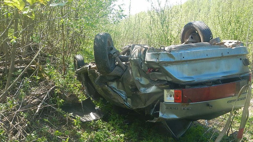 Под Костромой 29-летний водитель потерял управление и улетел в кювет