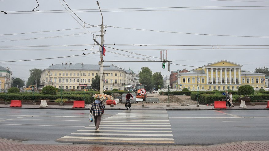 В центре Костромы выключат светофор и закроют пешеходный переход