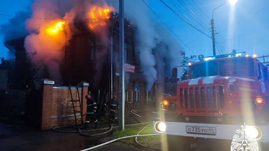 В Костроме при пожаре на Симановского пострадали два человека