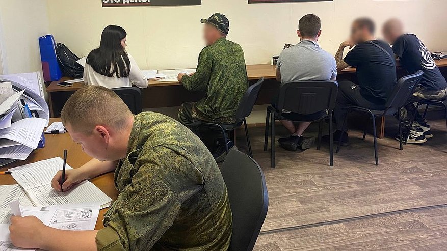 В июне более 70 костромичей подписали контракты с министерством обороны