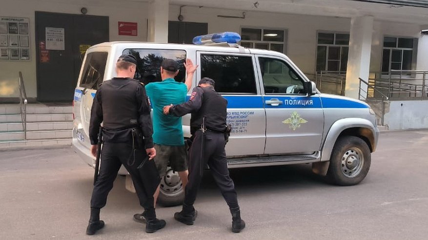 В Костроме мигрант из Узбекистана напал на полицейского