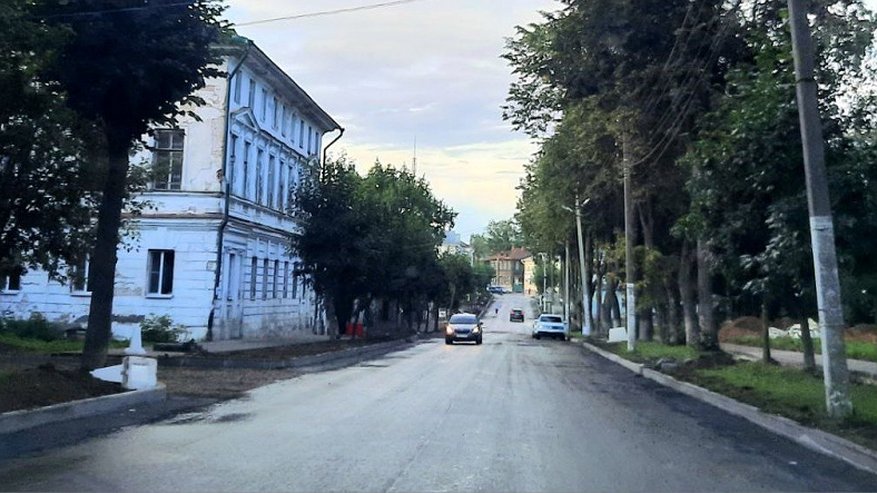 Главная картинка новости: В Костроме завершают ремонт нескольких дорог по нацпроекту