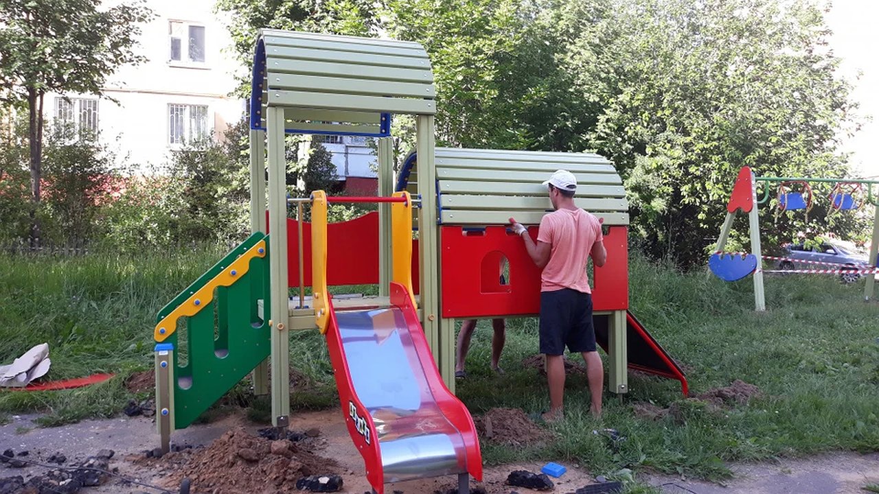 Главная картинка новости: Семь детских площадок установят в Костроме
