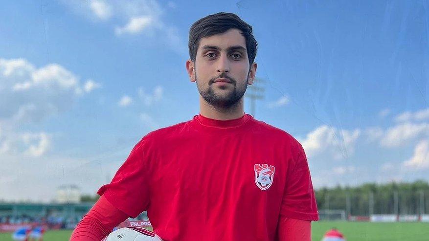 Главная картинка новости: 18-летний спортсмен стал вратарем костромского "Спартака"