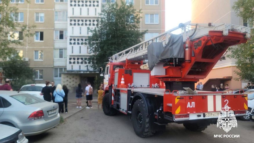 В Костроме при пожаре в многоквартирном доме спасли пять человек