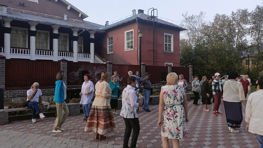 Главная картинка новости: Так поступают только долгожители: три привычки людей, доживающих до 100 лет