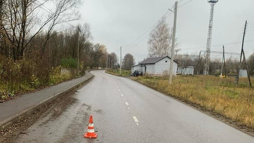 Главная картинка новости: В Нерехте 13-летний подросток попал под колеса машины