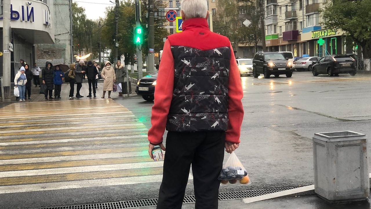 Главная картинка новости: Указ подготовлен: пенсионеров, у которых есть непрерывный стаж работы 10-15 лет, ждет крайне приятный бонус с 28 октября