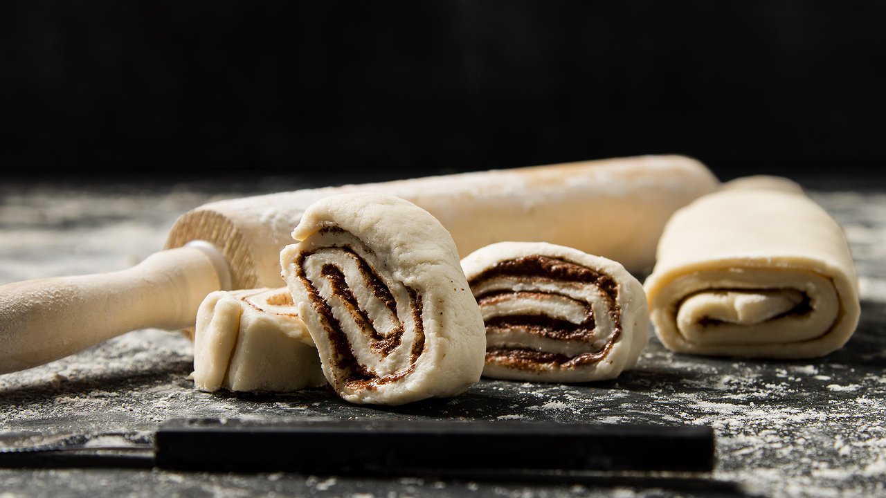 Главная картинка новости: Если гости на пороге – готовлю эти слойки: быстрая выпечка без труда и хлопот – готово через 15 минут