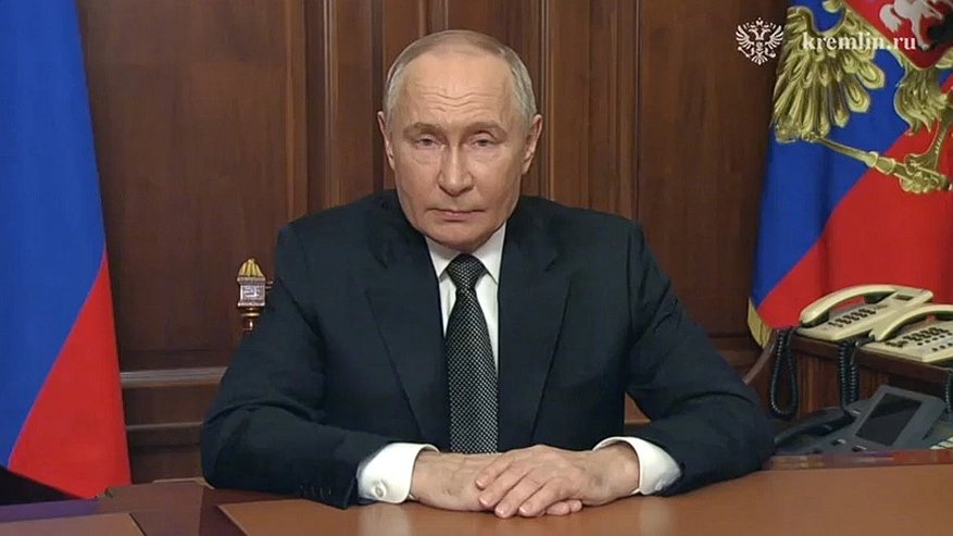 Главная картинка новости: Владимир Путин: против РФ применили дальнобойное оружие – конфликт стал глобальным