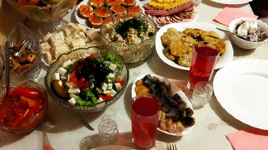 Главная картинка новости: "Дешево и сердито": готовим вкуснейший домашний майонез к новогоднему столу – без сырых яиц!