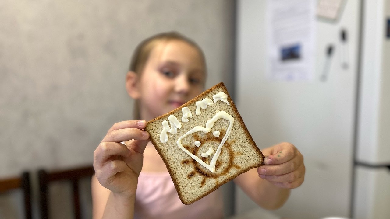 Главная картинка новости: Абсолютный лидер: это имя для девочки греческого происхождения стало самым популярным в России в 2024 году